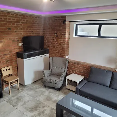 Karpacka 8 אכסניה *