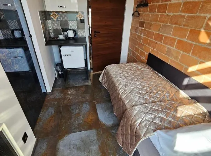 Хостел Karpacka 8 *